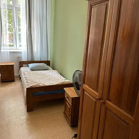 Hostel J17