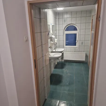 Hostel J17 *