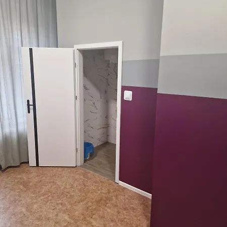 Hostel J17