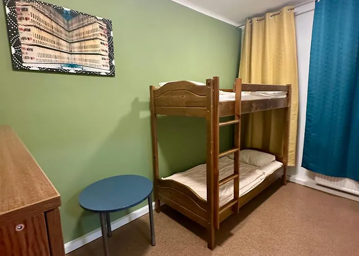 Hostel J17